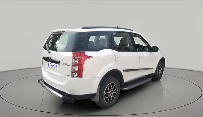 2017 Mahindra XUV500 W6 1.99, Diesel, Manual, 45,774 km, exterior
