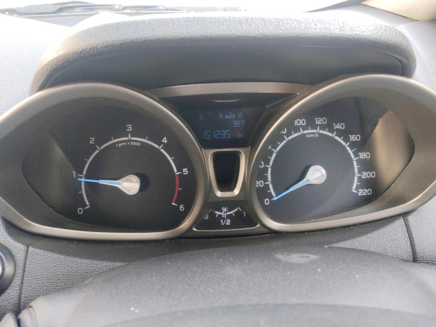 2017 Ford Ecosport TITANIUM 1.5L DIESEL, Diesel, Manual, 1,51,235 km, interior