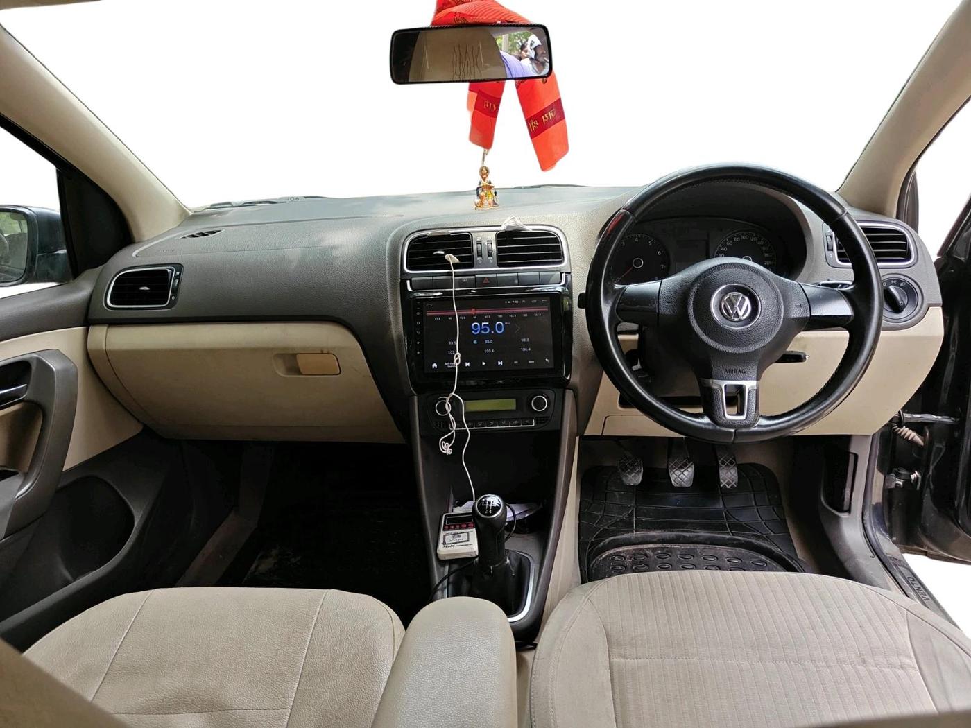 2011 Volkswagen Vento Comfortline 1.2 Petrol, Petrol, Manual, 1,10,849 km, interior