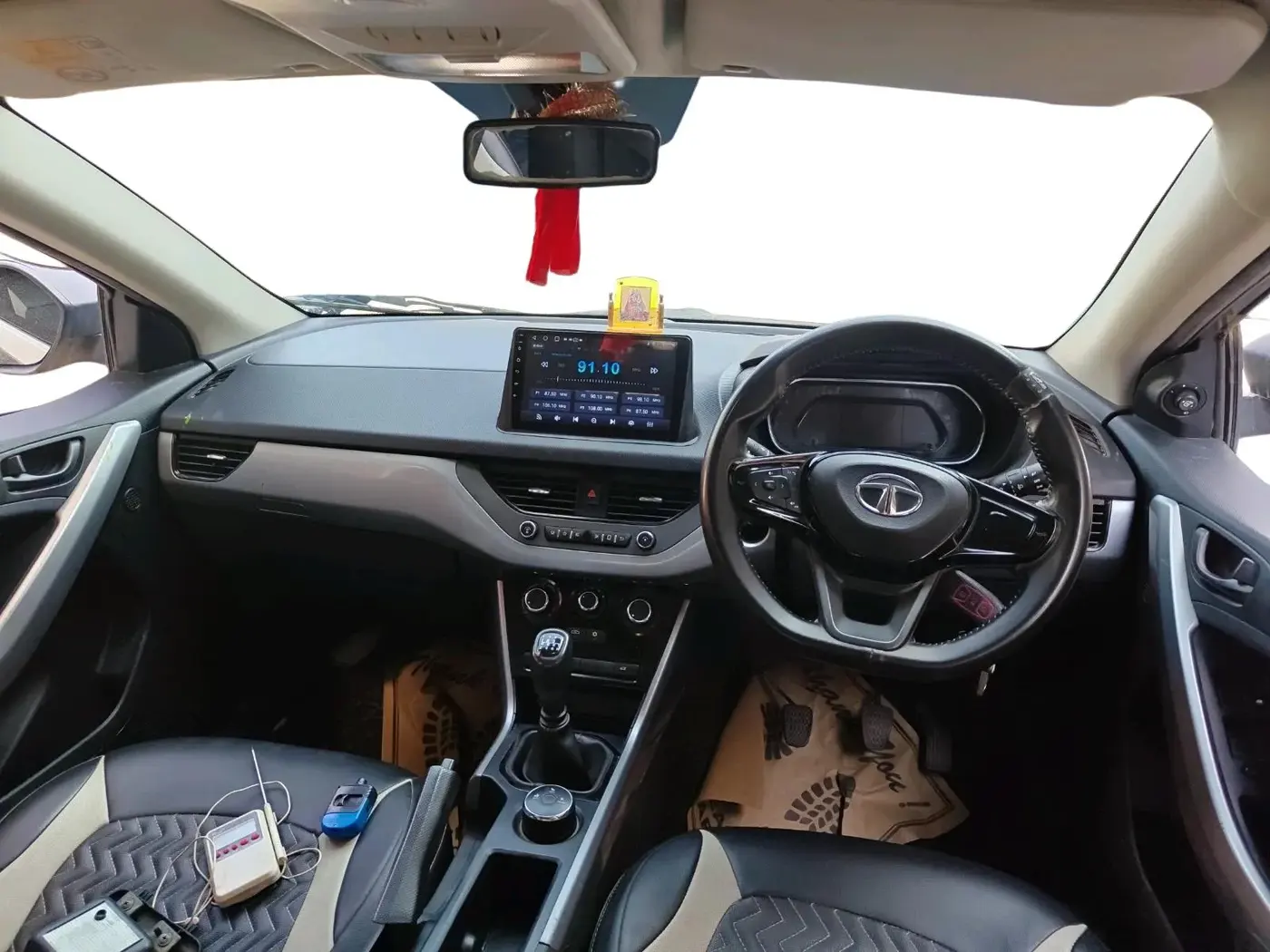2021 Tata NEXON XM SUNROOF PETROL, Petrol, Manual, 32,302 km, interior