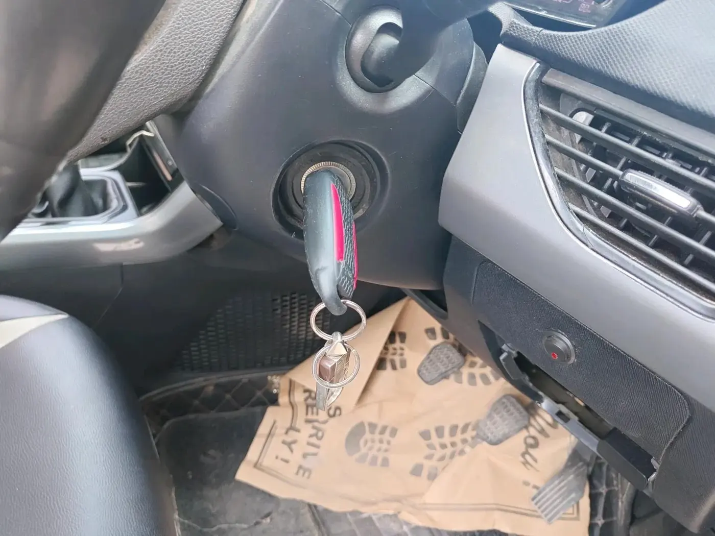 2021 Tata NEXON XM SUNROOF PETROL, Petrol, Manual, 32,302 km, interior