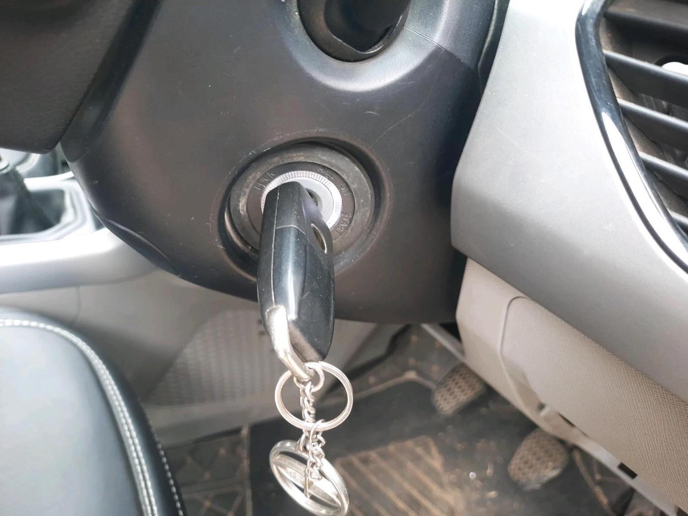 2019 Tata NEXON XM PETROL, Petrol, Manual, 74,500 km, interior