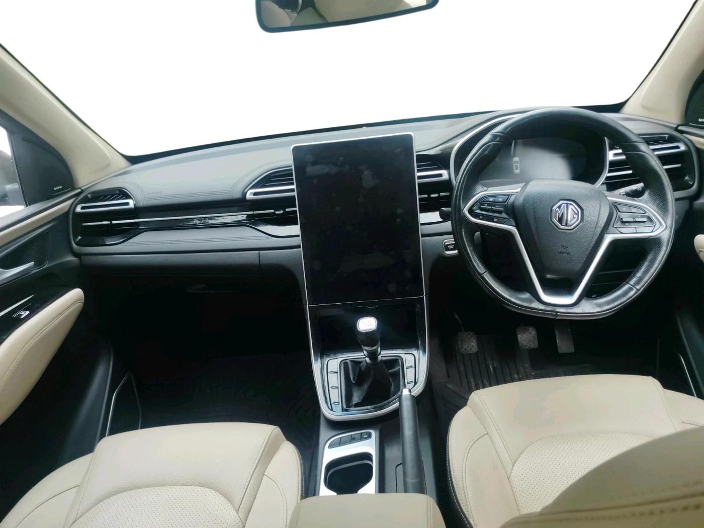 2023 MG HECTOR SHARP PRO 1.5 TURBO MT PETROL, Petrol, Manual, 36,531 km, interior