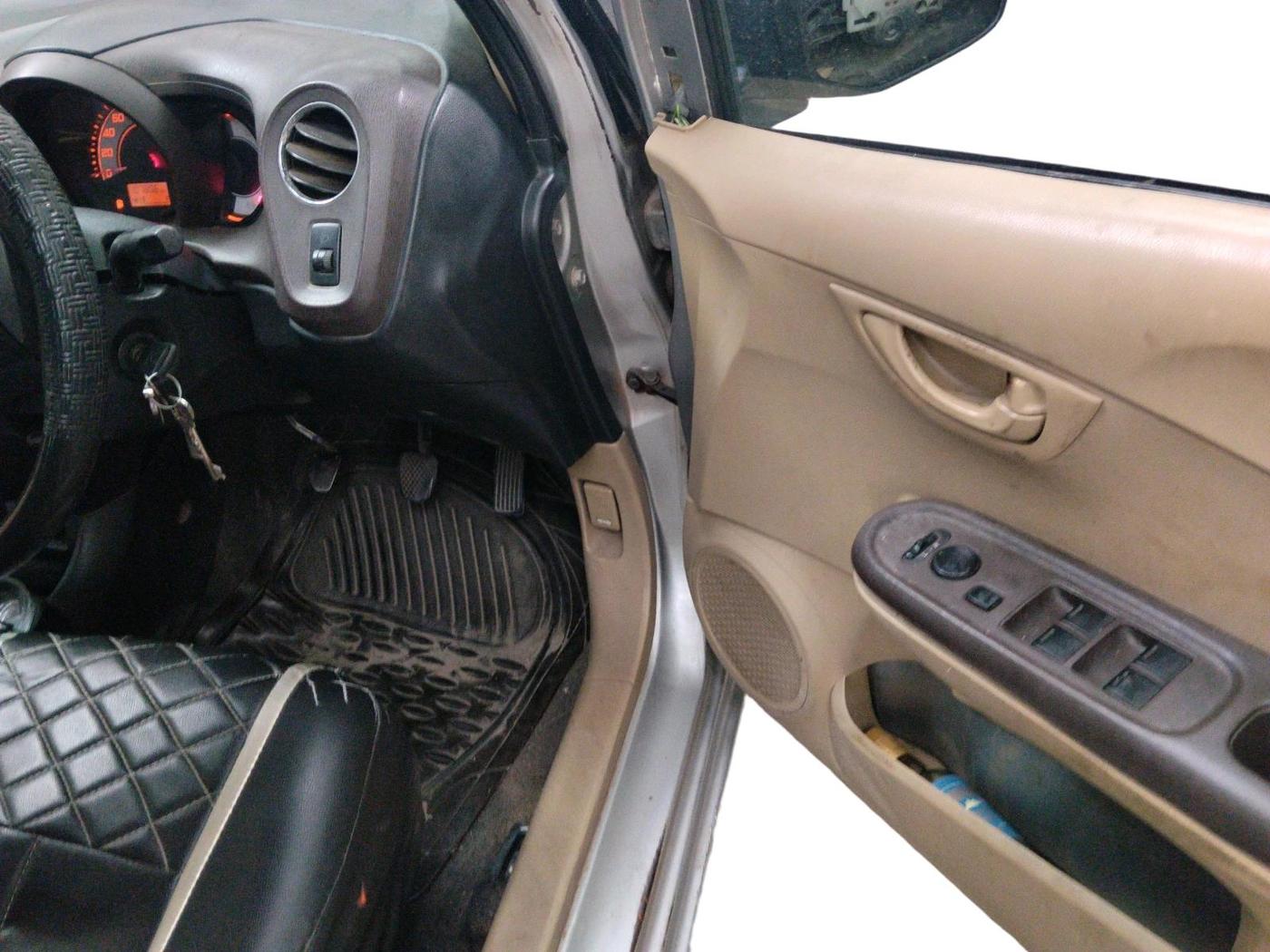 2011 Honda Brio S(O) MT, Petrol, Manual, 1,07,806 km, interior
