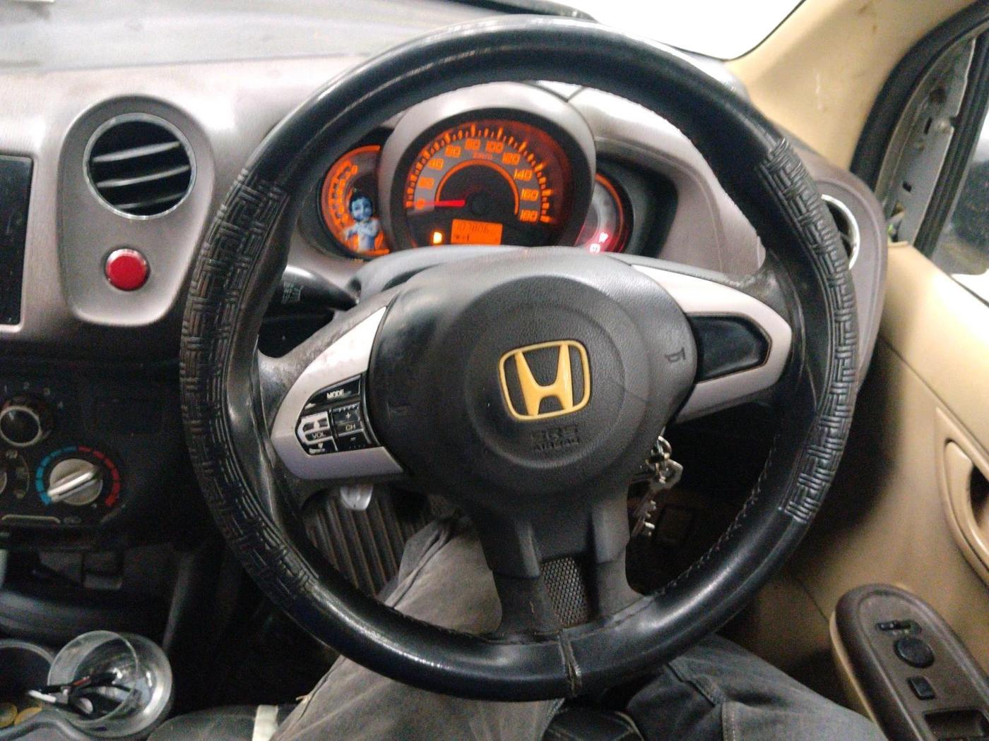 2011 Honda Brio S(O) MT, Petrol, Manual, 1,07,806 km, interior