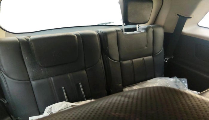 2018 Mahindra XUV500 W10 1.99, Diesel, Manual, 76,978 km, interior