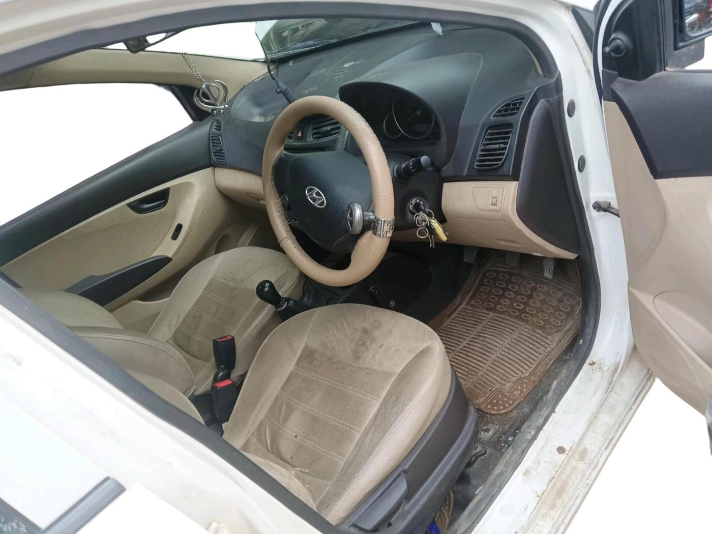 2011 Hyundai Eon MAGNA O, Petrol, Manual, 84,260 km, interior