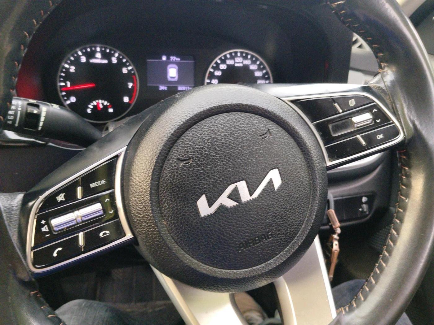 2022 KIA SELTOS HTE 1.5 PETROL, Petrol, Manual, 32,311 km, interior