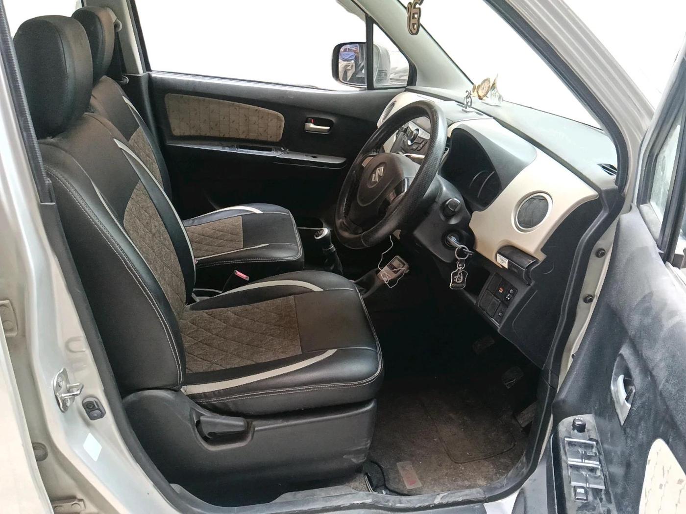 2017 Maruti Wagon R 1.0 VXI, Petrol, Manual, 67,777 km, interior
