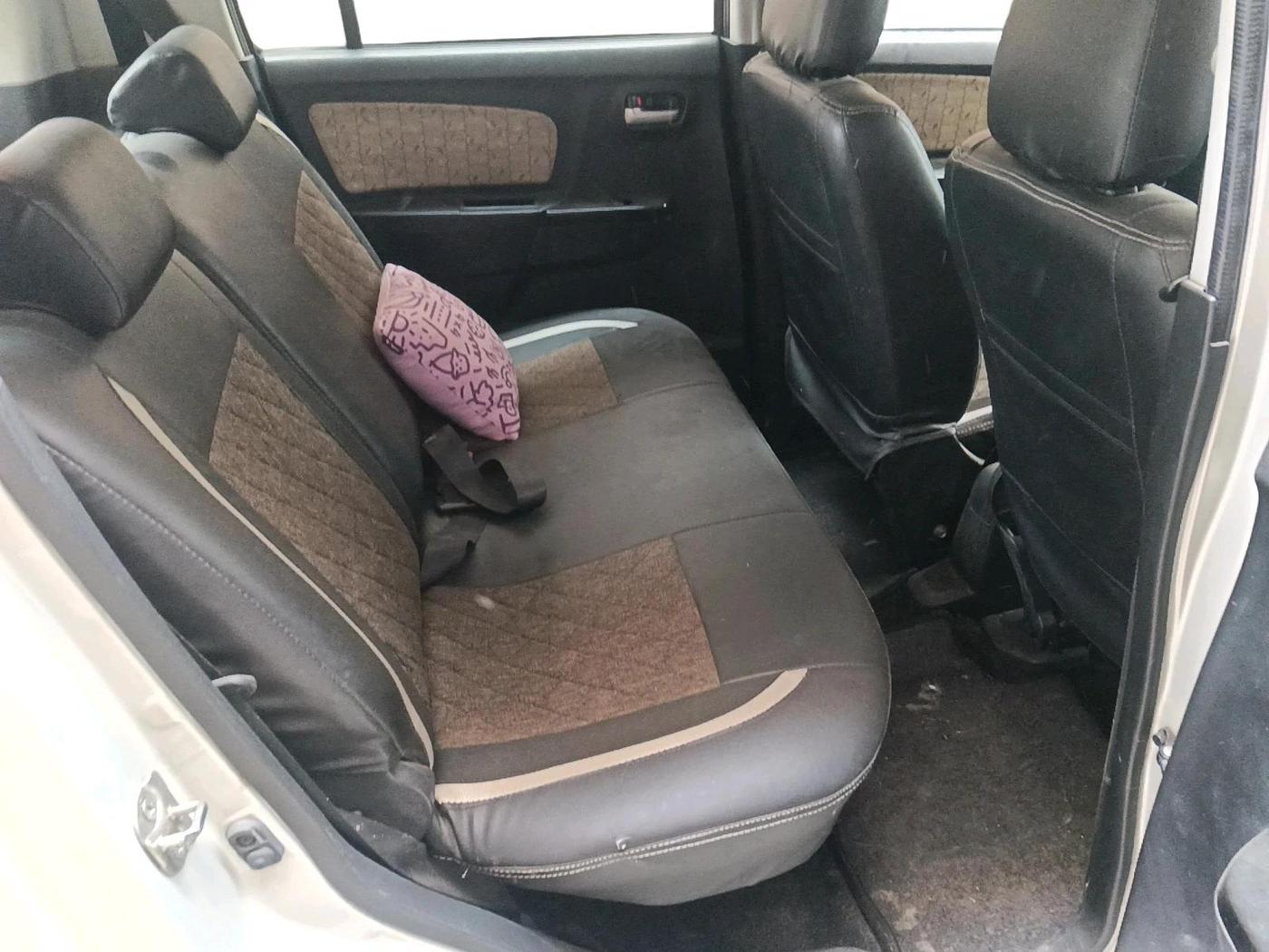 2017 Maruti Wagon R 1.0 VXI, Petrol, Manual, 67,777 km, interior
