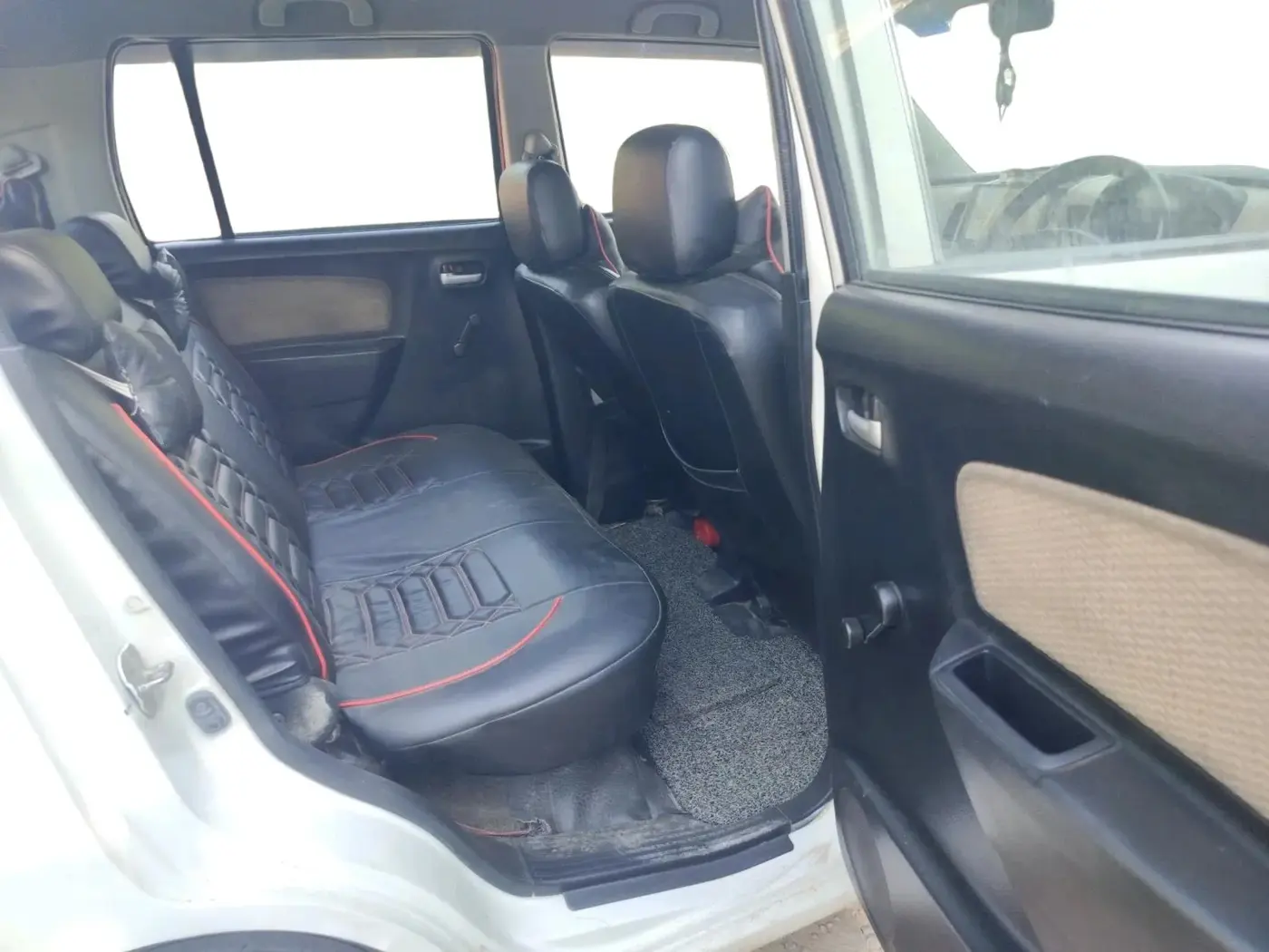 2017 Maruti Wagon R 1.0 LXI CNG, CNG, Manual, 62,642 km, interior