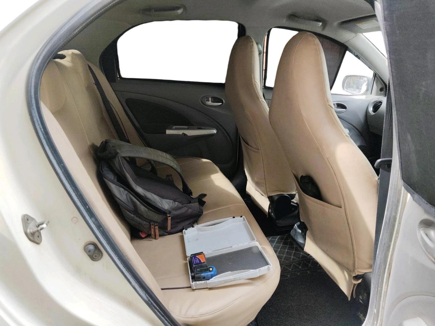 2011 Toyota Etios V, CNG, Manual, 96,030 km, interior