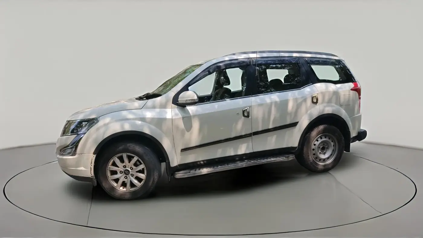 2017 Mahindra XUV500 W10, Diesel, Manual, 1,12,000 km, exterior
