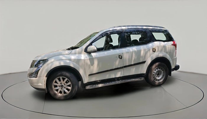 2017 Mahindra XUV500 W10, Diesel, Manual, 1,11,215 km, exterior