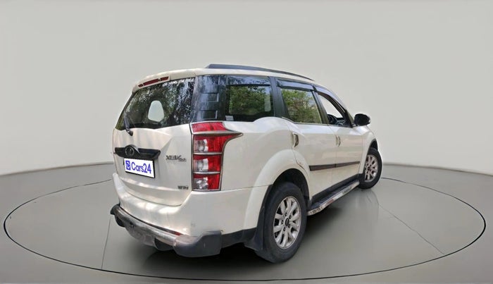 2017 Mahindra XUV500 W10, Diesel, Manual, 1,11,215 km, exterior