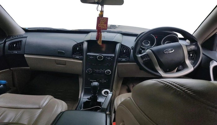 2017 Mahindra XUV500 W10, Diesel, Manual, 1,11,215 km, interior