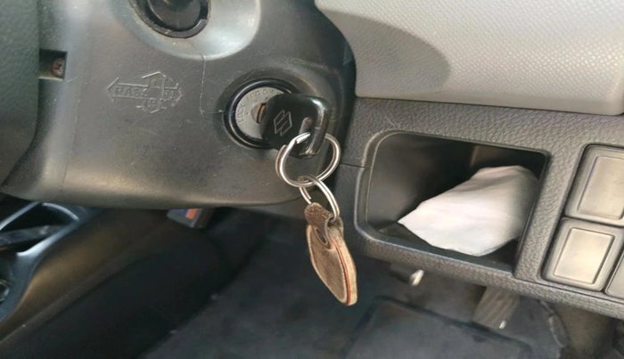 2011 Maruti Wagon R 1.0 LXI CNG, CNG, Manual, 1,44,926 km, interior