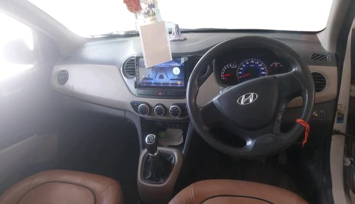 2014 Hyundai Grand i10 SPORTZ 1.2 KAPPA VTVT, CNG, Manual, 83,903 km, interior