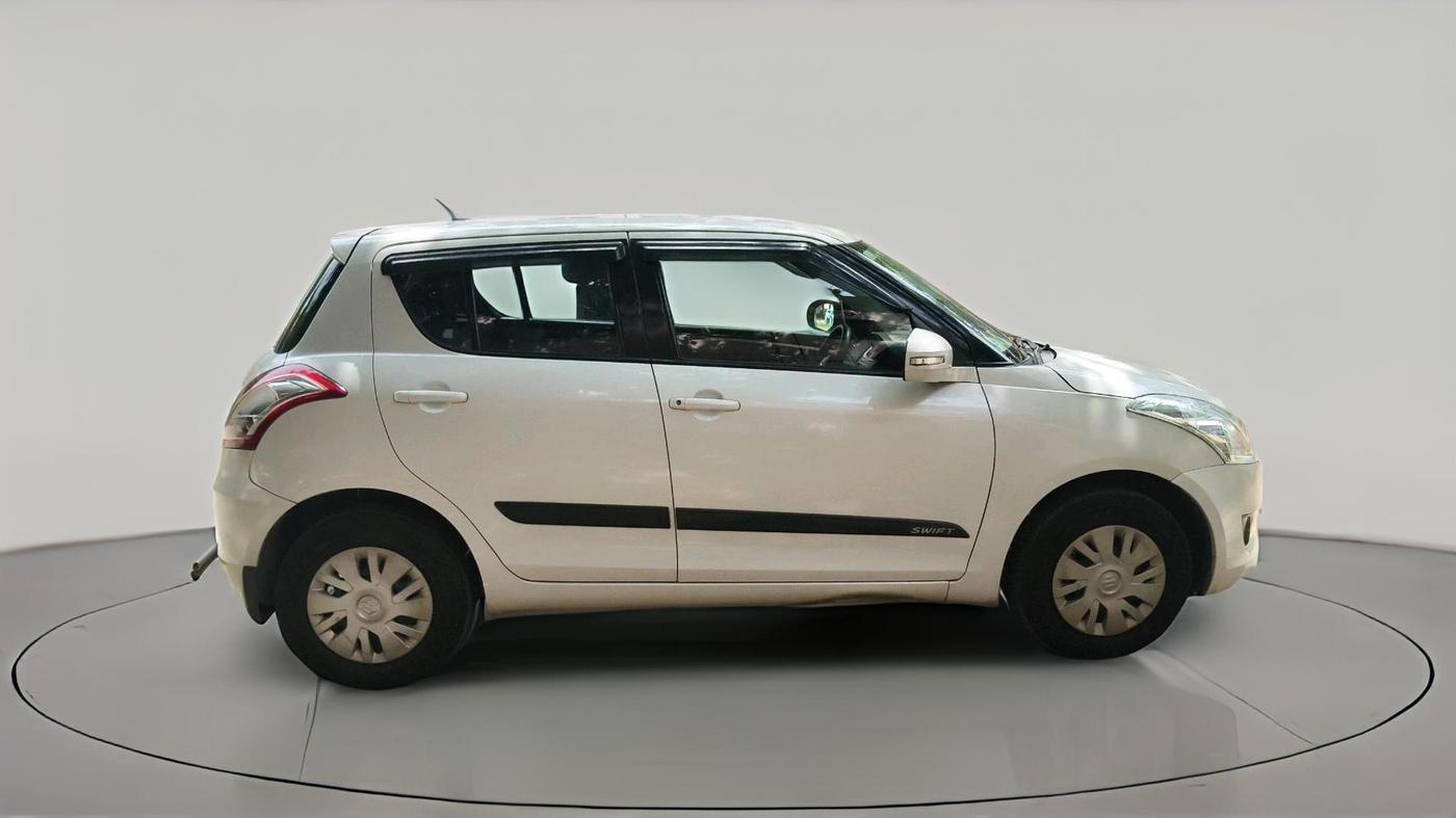 2013 Maruti Swift VXI, Petrol, Manual, 32,043 km, exterior