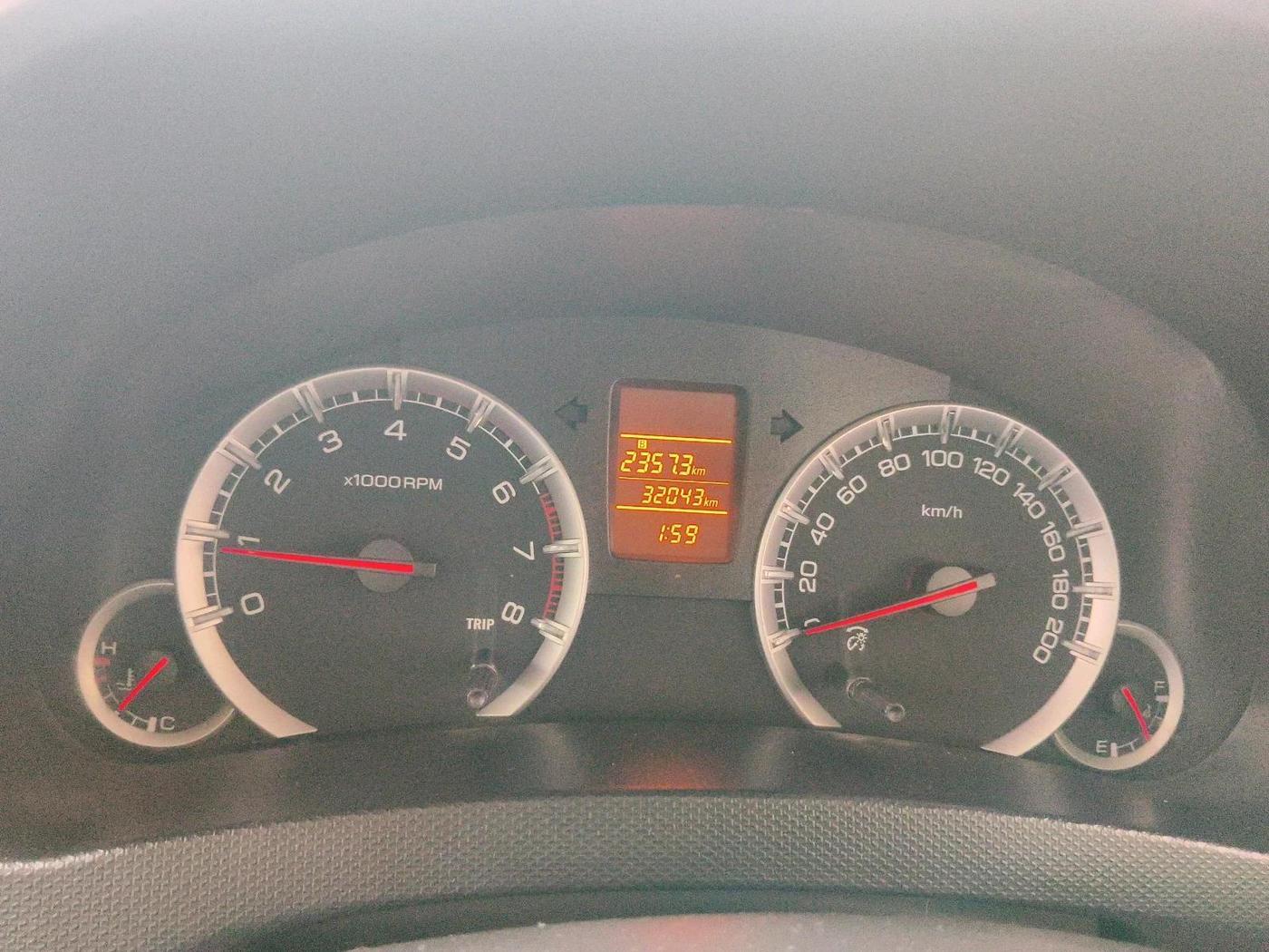 2013 Maruti Swift VXI, Petrol, Manual, 32,043 km, interior