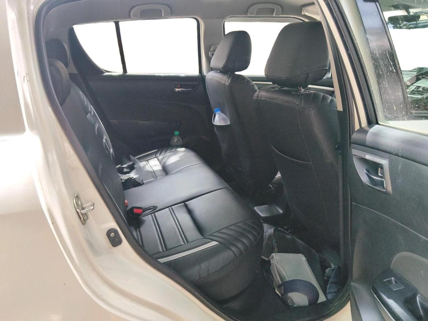2013 Maruti Swift VXI, Petrol, Manual, 32,043 km, interior