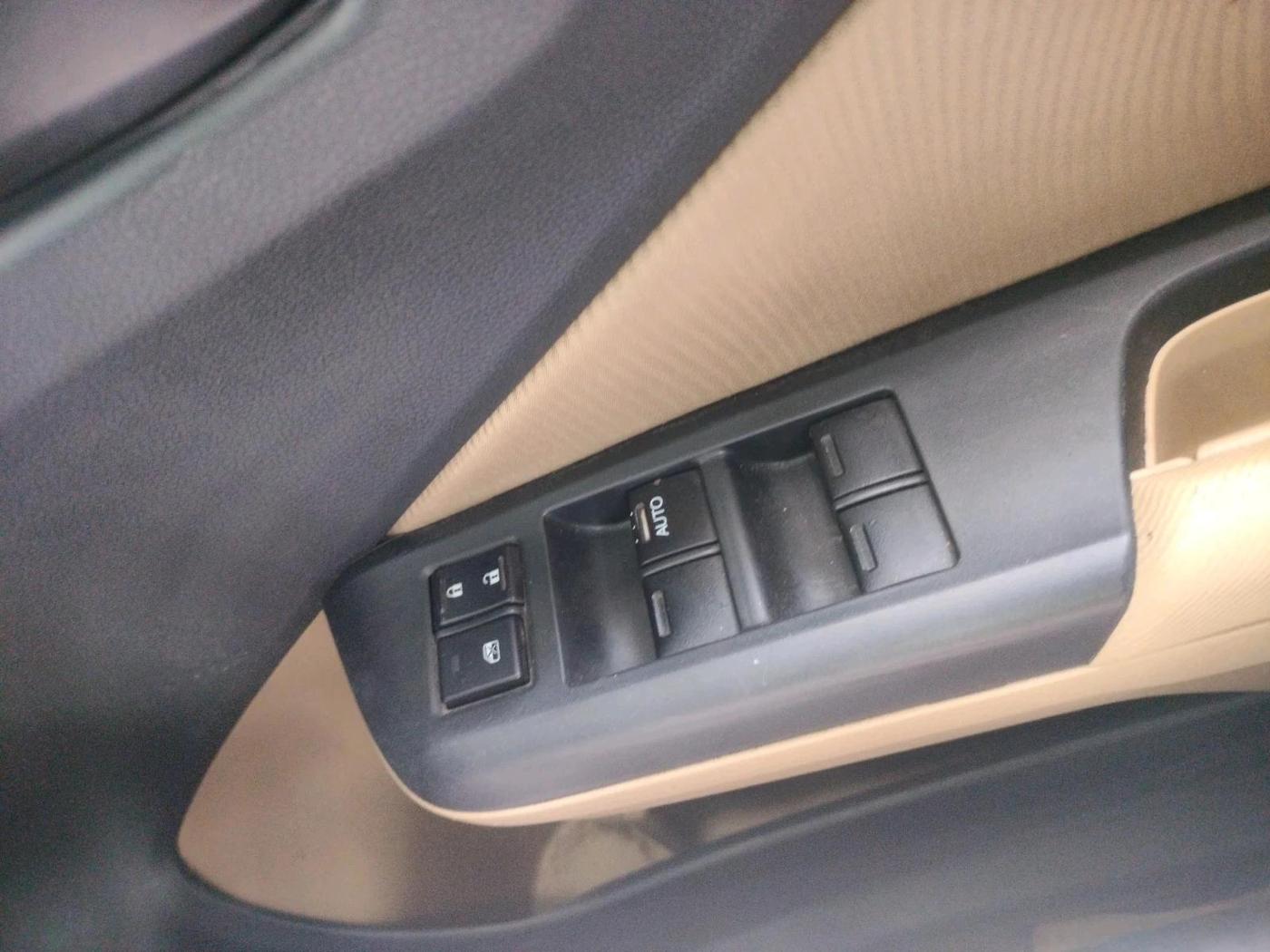 2016 Honda City 1.5L I-VTEC SV CVT, Petrol, Automatic, 77,736 km, interior