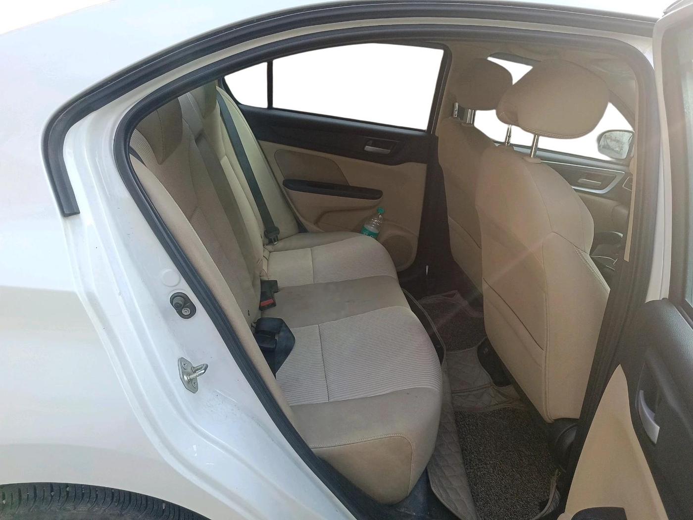 2023 Honda Amaze 1.2L I-VTEC VX, Petrol, Manual, 12,879 km, interior
