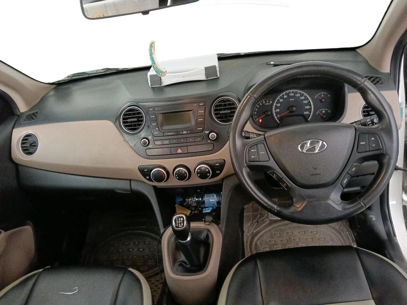 2016 Hyundai Grand i10 ASTA (O) 1.2 KAPPA VTVT, Petrol, Manual, 35,048 km, interior