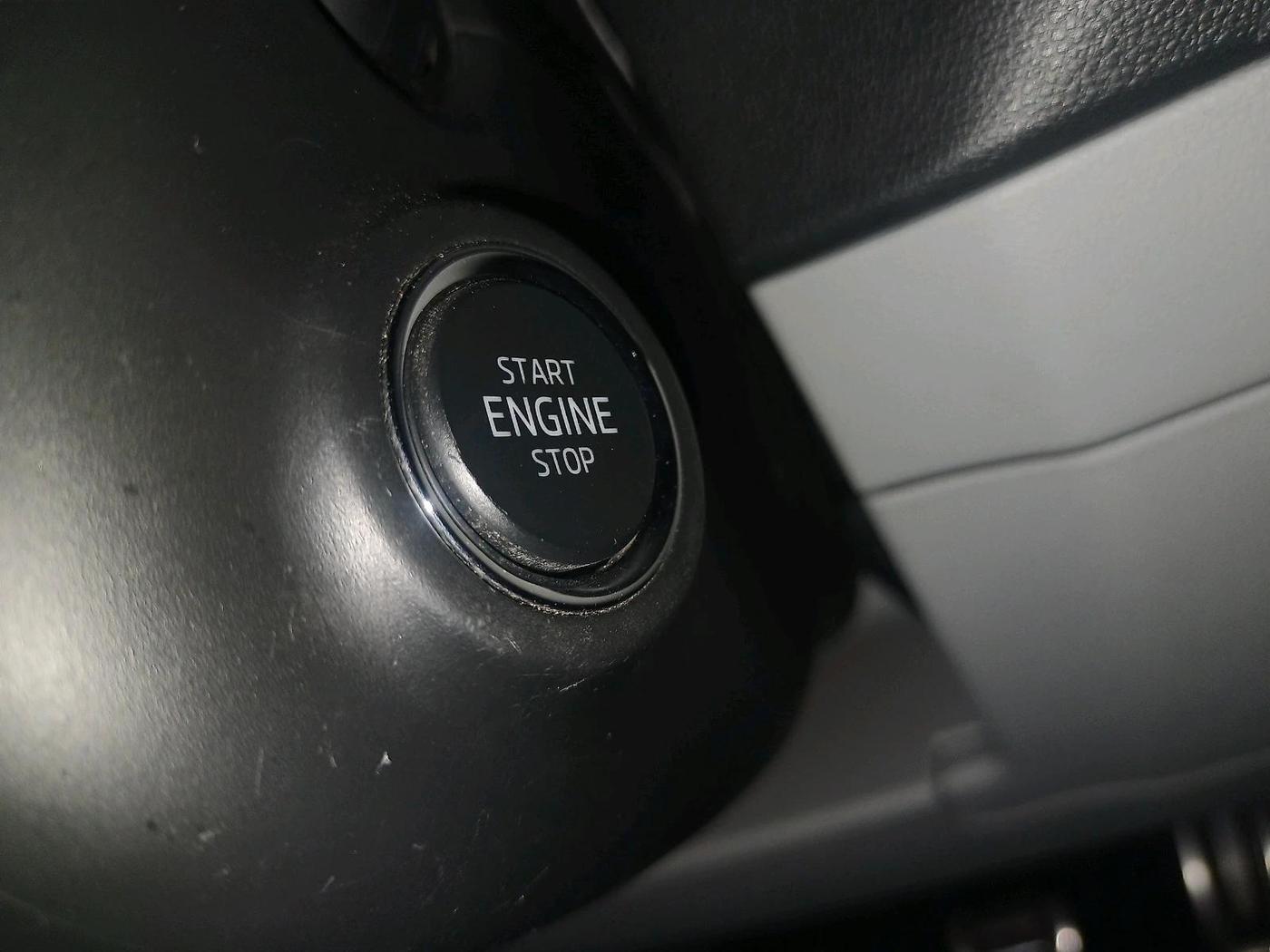 2024 Skoda KUSHAQ STYLE 1.0L TSI MT, Petrol, Manual, 20,864 km, interior