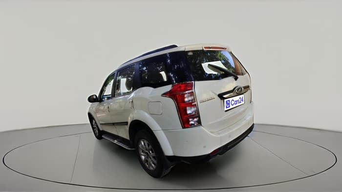 2017 Mahindra XUV500 W10 AT, Diesel, Automatic, 1,26,732 km, exterior