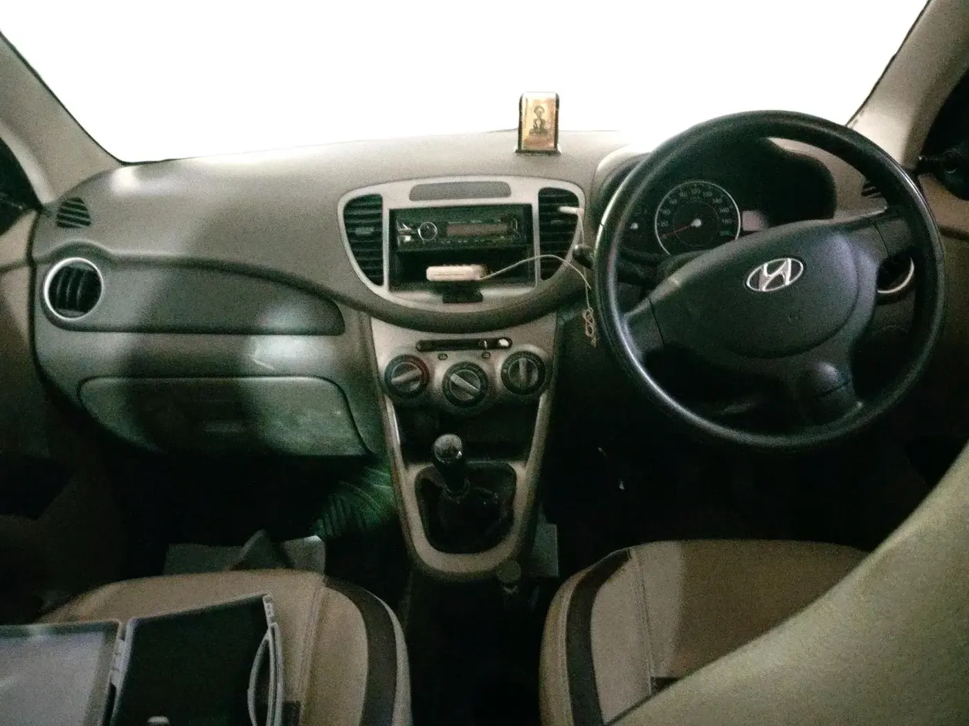 2011 Hyundai i10 ERA 1.1, Petrol, Manual, 60,451 km, interior