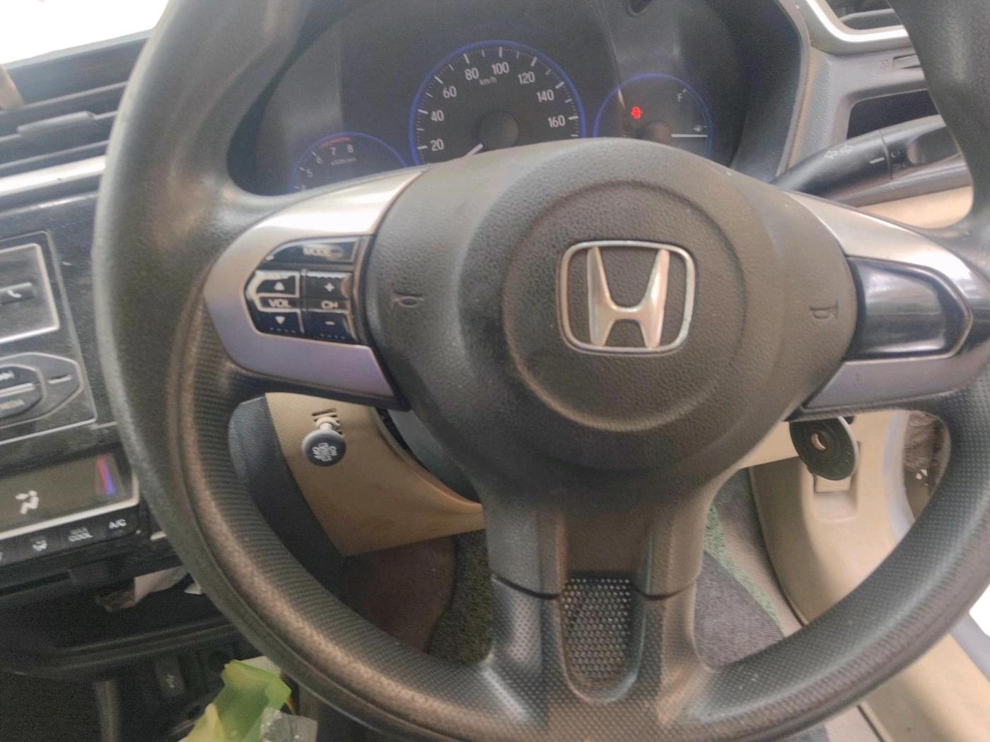 2016 Honda Amaze 1.2L I-VTEC S, CNG, Manual, 1,01,270 km, interior