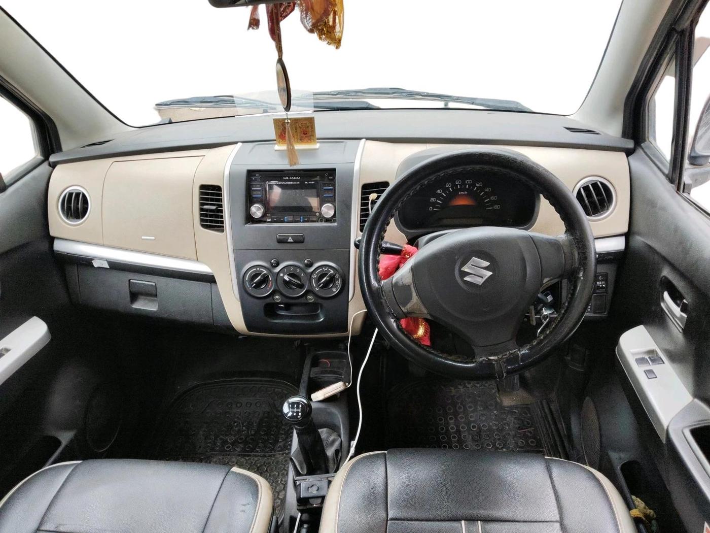 2017 Maruti Wagon R 1.0 LXI CNG, CNG, Manual, 1,69,468 km, interior