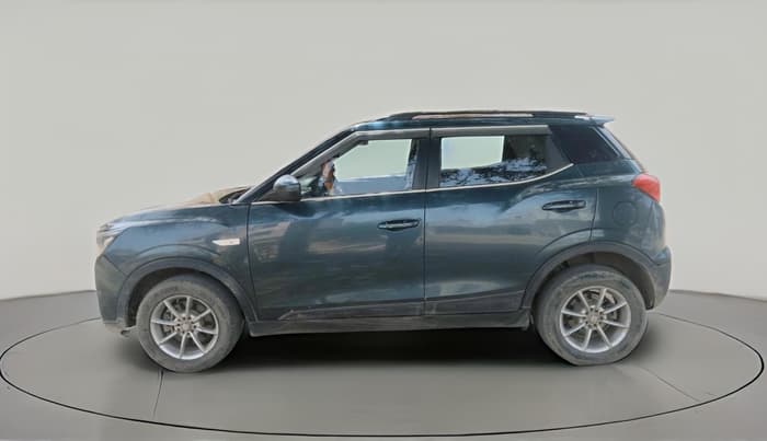 2019 Mahindra XUV300 W6 1.5 DIESEL, Diesel, Manual, 1,34,073 km, exterior