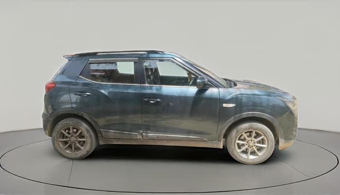 2019 Mahindra XUV300 W6 1.5 DIESEL, Diesel, Manual, 1,34,073 km, exterior