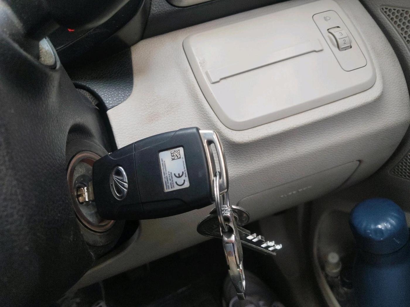 2019 Mahindra XUV300 W6 1.5 DIESEL, Diesel, Manual, 1,34,073 km, interior