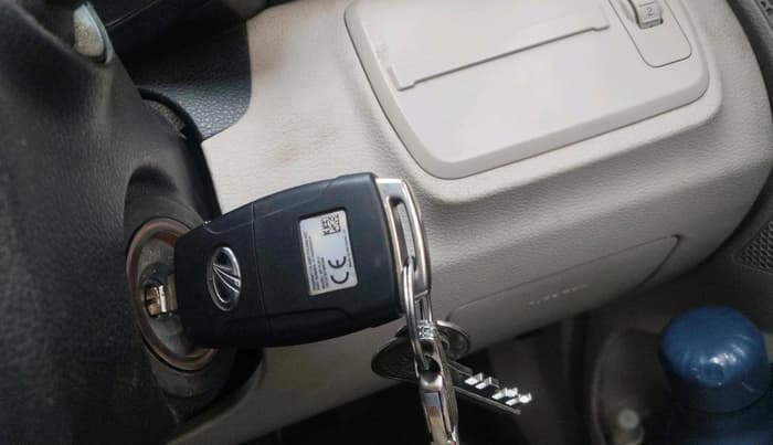 2019 Mahindra XUV300 W6 1.5 DIESEL, Diesel, Manual, 1,34,073 km, interior