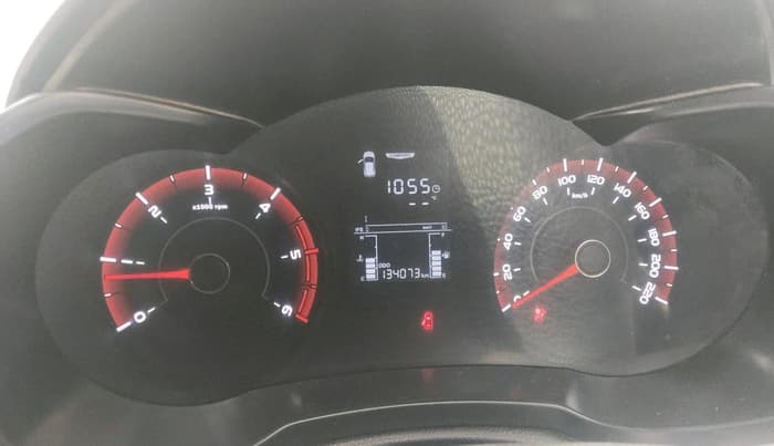 2019 Mahindra XUV300 W6 1.5 DIESEL, Diesel, Manual, 1,34,073 km, interior