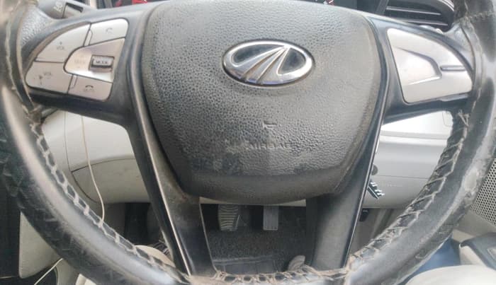 2019 Mahindra XUV300 W6 1.5 DIESEL, Diesel, Manual, 1,34,073 km, interior