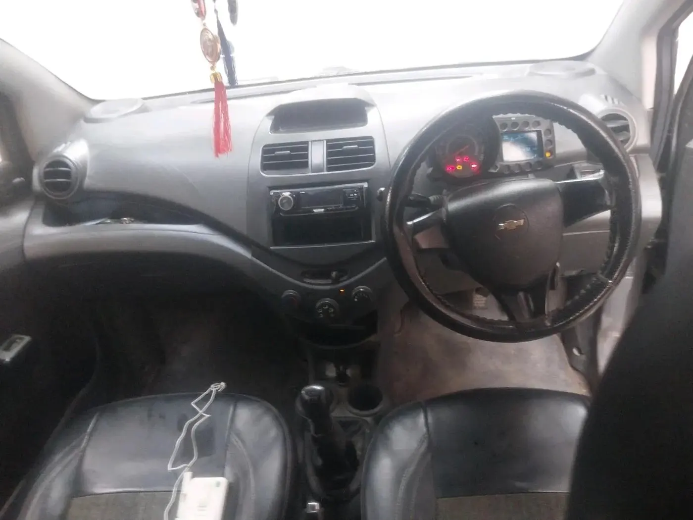 2013 Chevrolet Beat PS PETROL, CNG, Manual, 1,11,432 km, interior