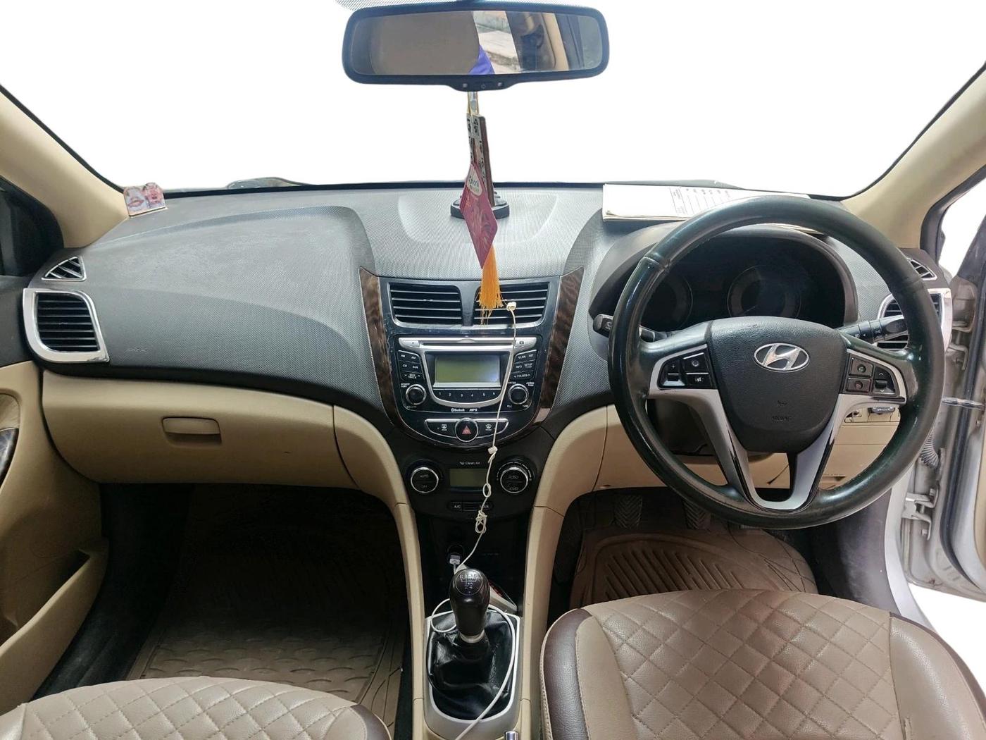 2013 Hyundai Verna FLUIDIC 1.6 VTVT SX, CNG, Manual, 73,273 km, interior