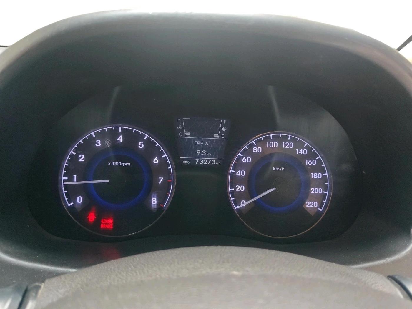 2013 Hyundai Verna FLUIDIC 1.6 VTVT SX, CNG, Manual, 73,273 km, interior