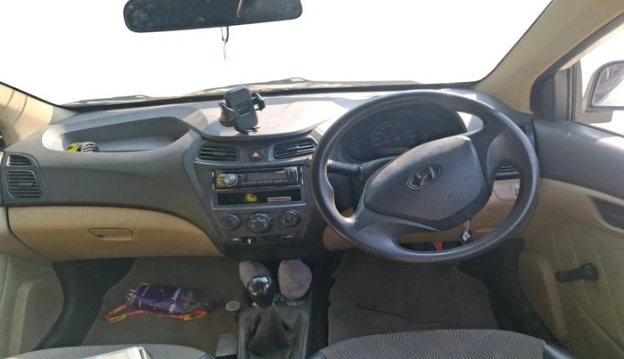 2013 Hyundai Eon ERA +, Petrol, Manual, 1,02,982 km, interior