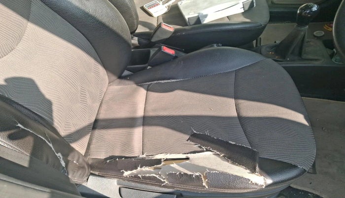 2013 Hyundai Eon ERA +, Petrol, Manual, 1,02,982 km, interior