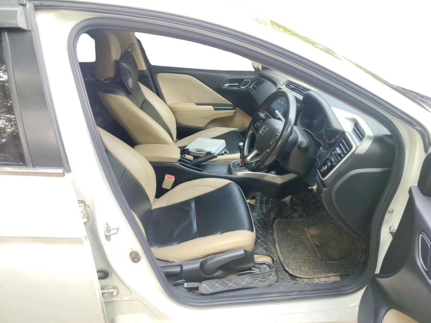 2022 Honda City 1.5L I-VTEC V MT 5TH GEN, Petrol, Manual, 63,480 km, interior