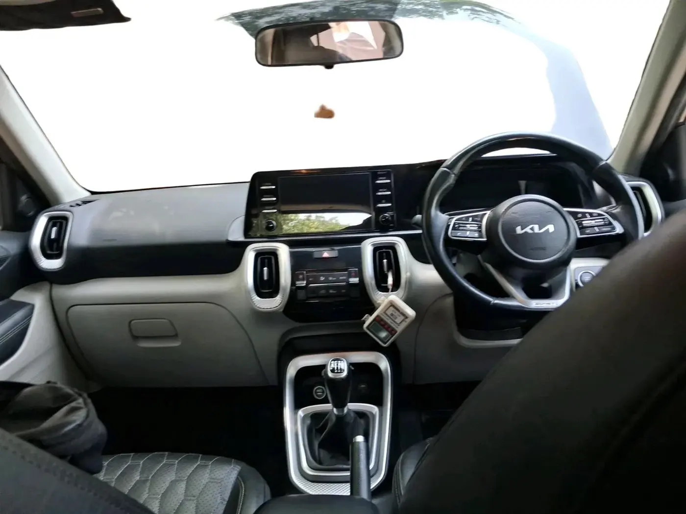 2021 KIA SONET HTX 1.0 IMT, Petrol, Manual, 834 km, interior
