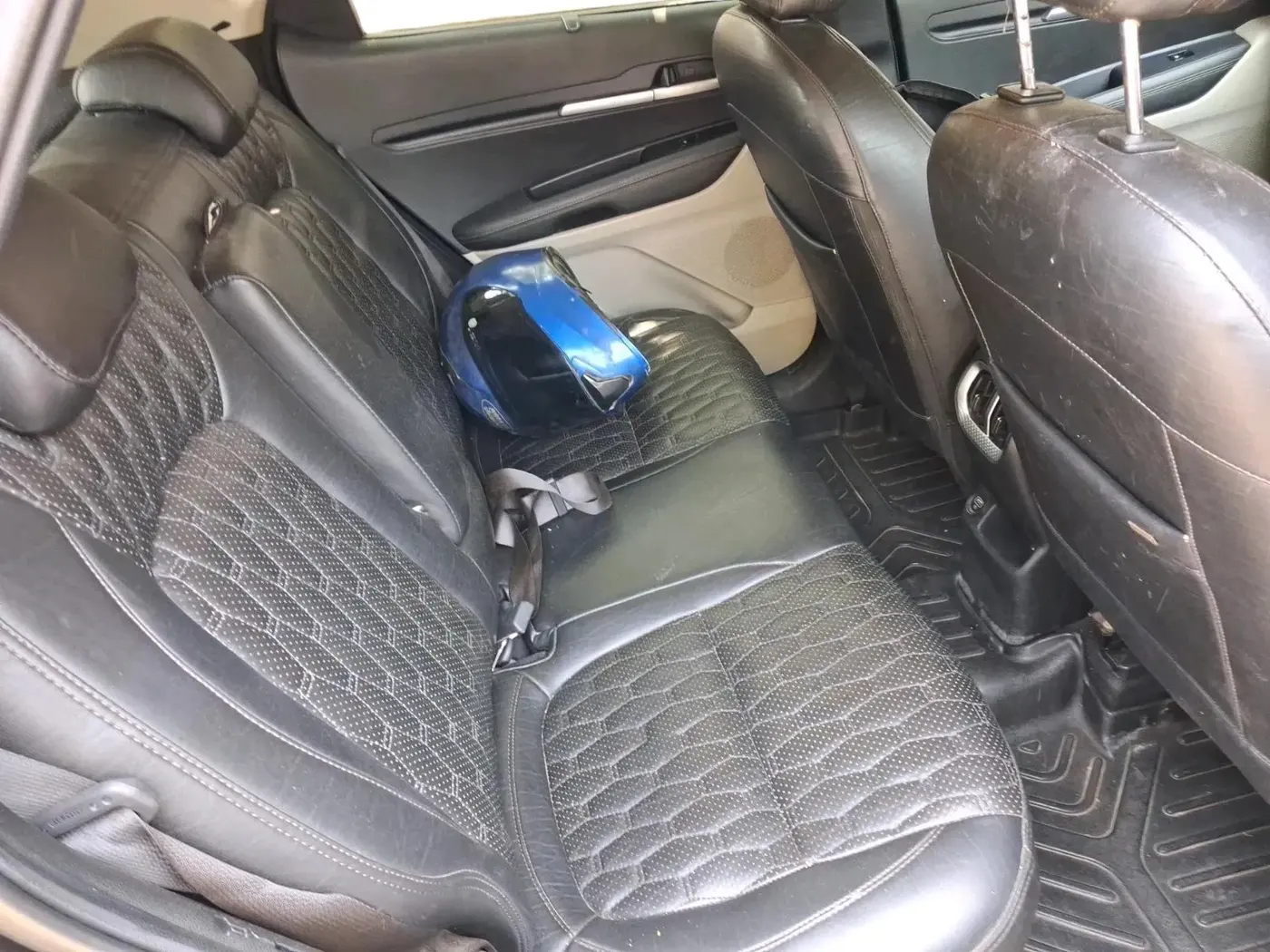 2021 KIA SONET HTX 1.0 IMT, Petrol, Manual, 834 km, interior