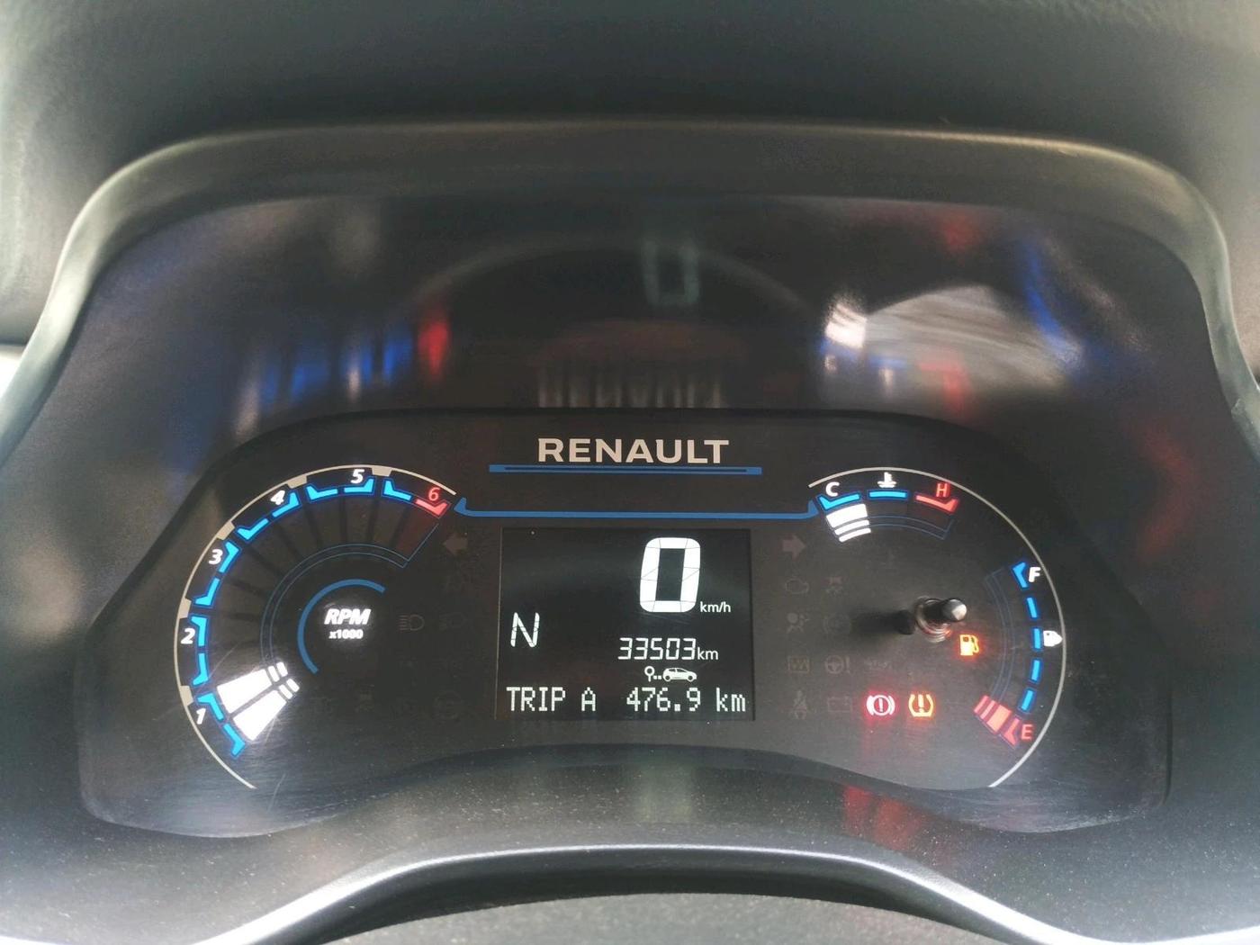2023 Renault TRIBER RXZ AMT, CNG, Automatic, 33,503 km, interior