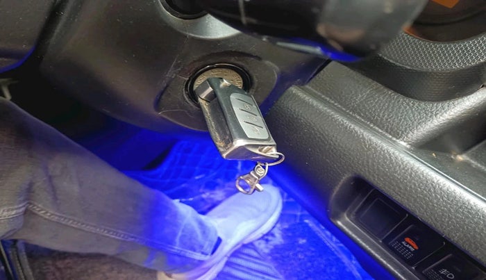 2017 Maruti Swift LXI, Petrol, Manual, 82,095 km, interior