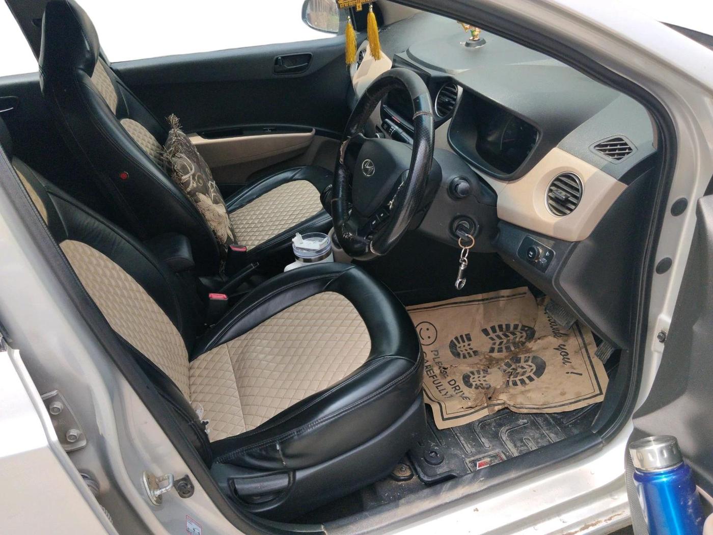 2017 Hyundai Grand i10 MAGNA AT 1.2 KAPPA VTVT, CNG, Automatic, 95,492 km, interior